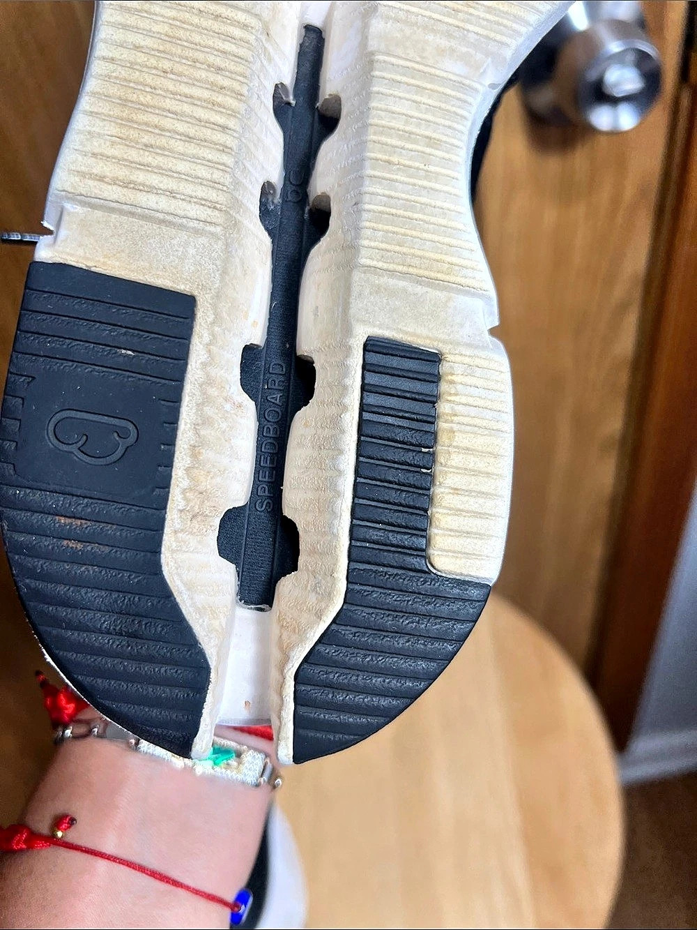 On Cloudswift Athletic Shoes Black & White US 7W - Picture 6 of 7